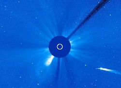 Комета Ісон могла витримати зближення з Сонцем