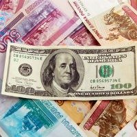Через сильний долара США приєдналися до валютної війни - Рубіні